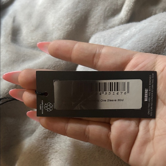 PrettyLittleThing Elegant Black Asymmetrical Dress - Picture 3 of 3